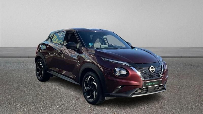 Usado Nissan Juke N-Connecta 143 CV (105 kW) 2023 Granate SUV