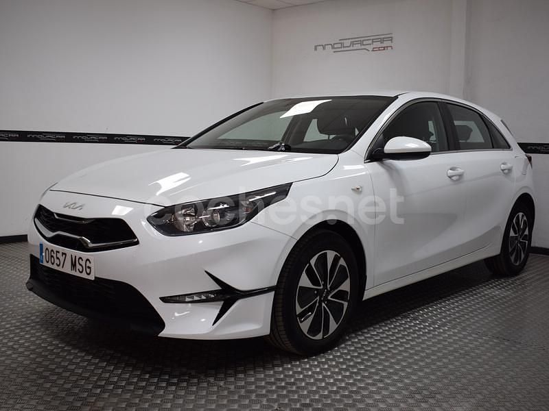 Blanco Usado 2024 Kia Ceed Utilitario | 17.500 € (Precio justo) - Imagen 1/4