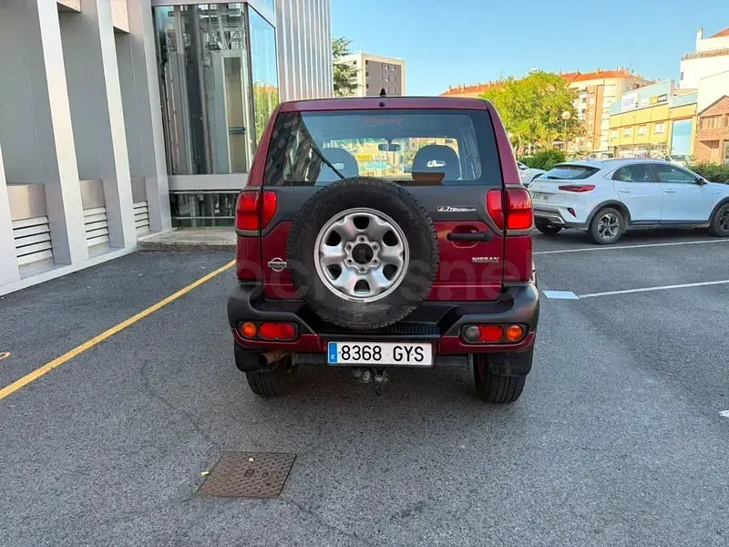 Usado Nissan Terrano Comfort 100 CV (73 kW) 2000 Granate SUV