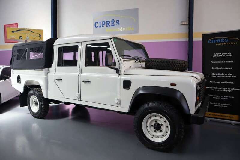 Blanco Usado 2005 Land Rover Defender S SUV | 35.900 € (Caro) - Imagen 1/4