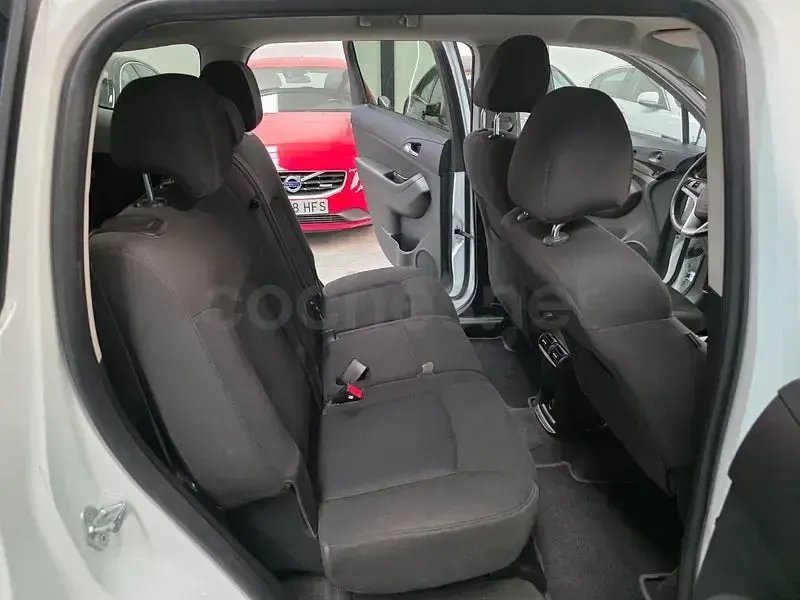 Usado Chevrolet Orlando LTZ 163 CV (119 kW) 2014 Blanco Monovolumen