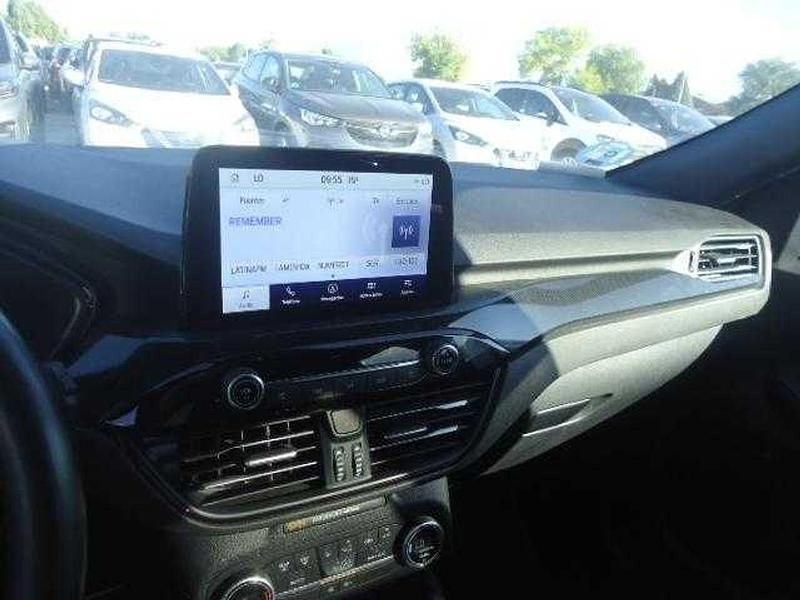 Usado Ford Kuga ST-Line 150 CV (110 kW) 2022 Gris / plata SUV