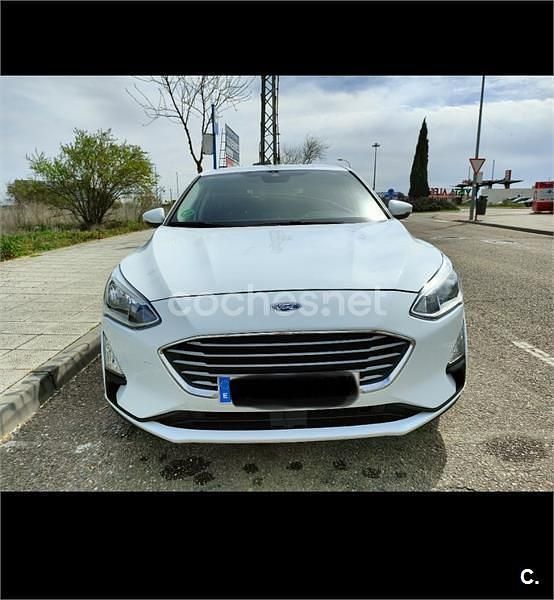Usado Ford Focus Trend 125 CV (91 kW) 2018 Blanco Berlina