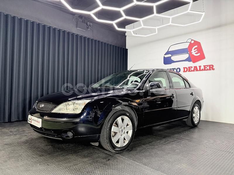 Negro Usado 2002 Ford Mondeo Trend Berlina | 3980 € (Un poco caro) - Imagen 1/4