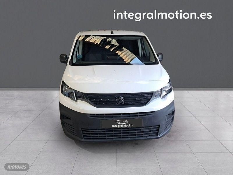 Usado Peugeot Partner 102 CV (75 kW) 2022 Blanco Monovolumen