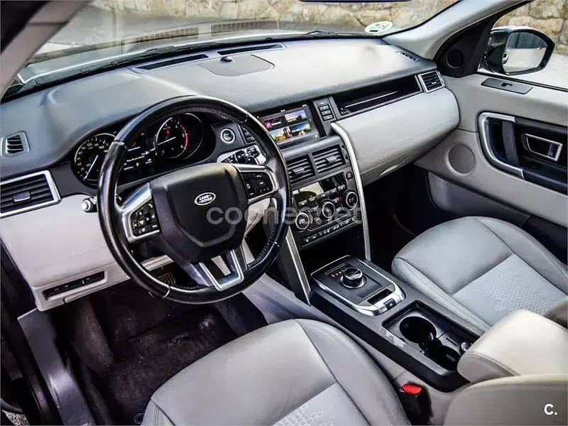 Usado Land Rover Discovery Sport HSE Luxury 150 CV (110 kW) 2018 Negro SUV