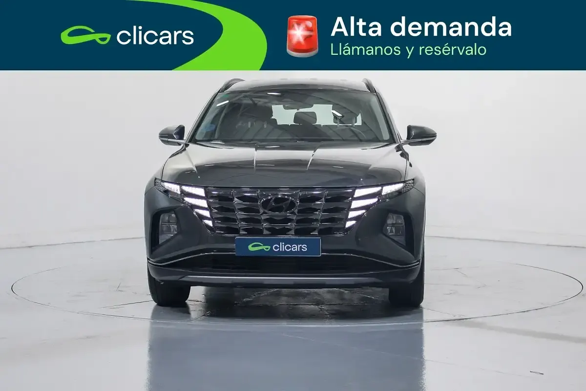 Usado Hyundai Tucson 230 CV (169 kW) 2022 Gris / plata SUV