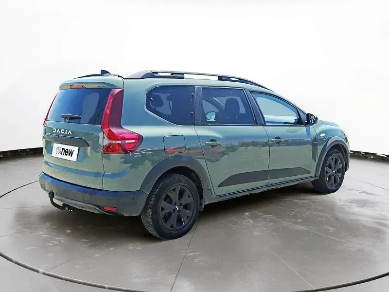 Usado Dacia Jogger Extreme 100 CV (73 kW) 2023 Verde Monovolumen