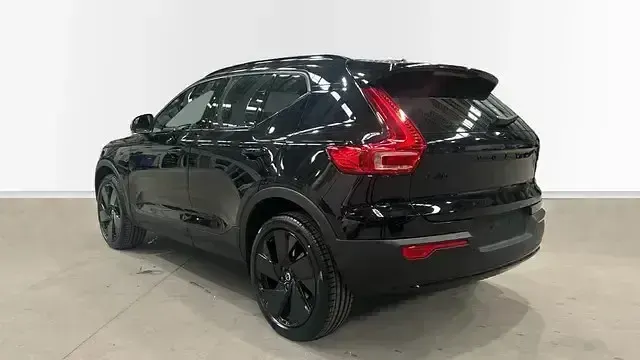 Nuevo Volvo XC40 163 CV (119 kW) 2026 Negro SUV