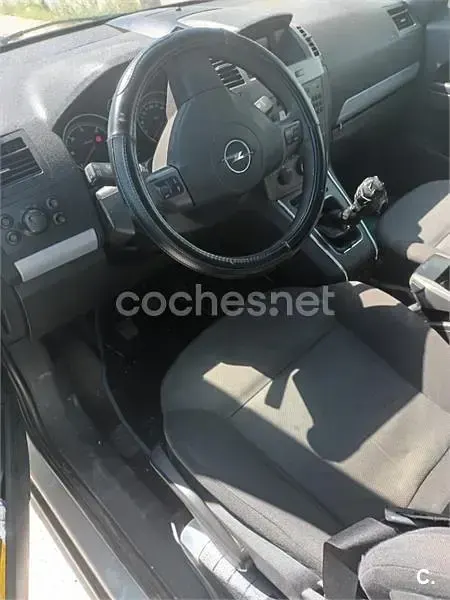Usado Opel Zafira Cosmo 120 CV (88 kW) 2006 Gris / plata Monovolumen