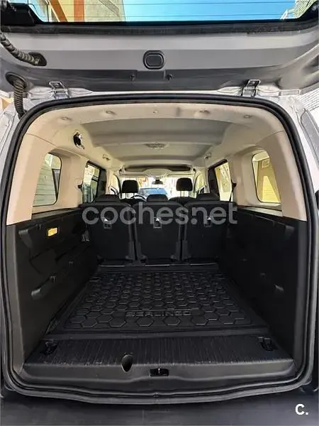 Usado Citroën e-Berlingo Shine 102 CV (75 kW) 2021 Gris / plata Monovolumen