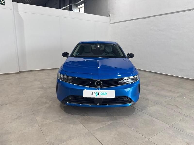 Usado Opel Astra Elegance 131 HP (96 kW) 2023 Azul Citadino