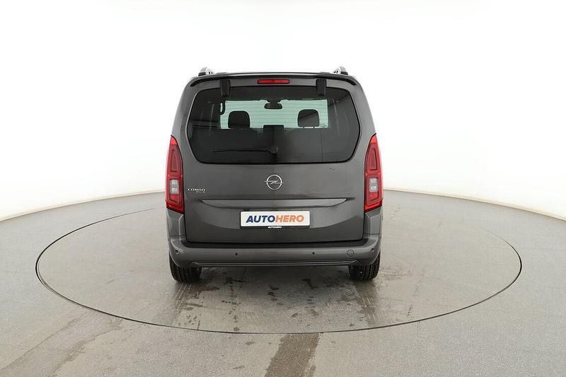 Usado Opel Combo Life Ultimate 131 CV (96 kW) 2021 Gris Monovolumen