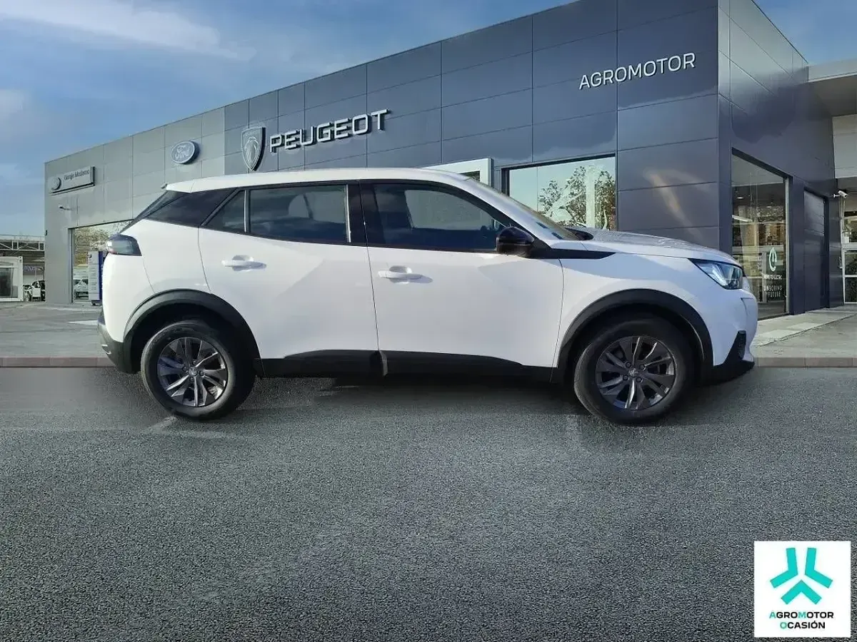 Usado Peugeot 2008 Active 101 CV (74 kW) 2021 Blanco SUV