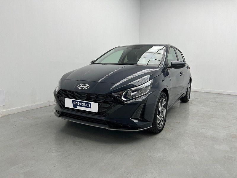 Rojo Nuevo 2025 Hyundai i20 Berlina | 19.890 € (Precio justo) - Imagen 1/4