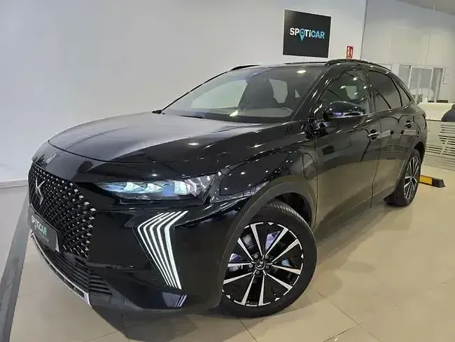 Usado DS Automobiles DS7 Crossback Rivoli 225 CV (165 kW) 2023 Negro SUV