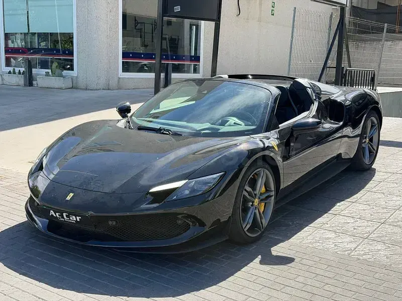 Usado Ferrari 296 830 CV (610 kW) 2024 Negro Coupe