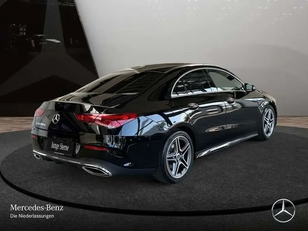 Usado Mercedes CLA200 AMG 150 CV (110 kW) 2022 Negro Berlina