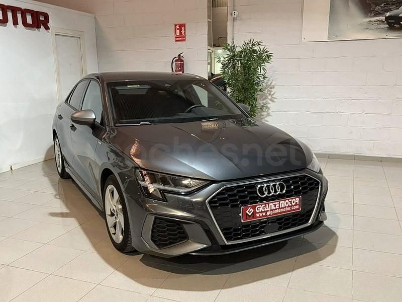 Usado Audi A3 S-Line 116 CV (85 kW) 2021 Gris / plata Berlina