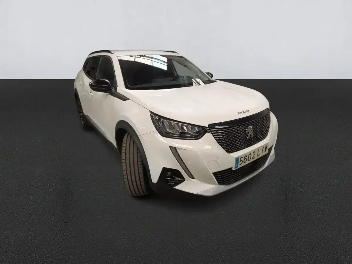 Usado Peugeot 2008 Allure 110 CV (80 kW) 2022 Blanco SUV