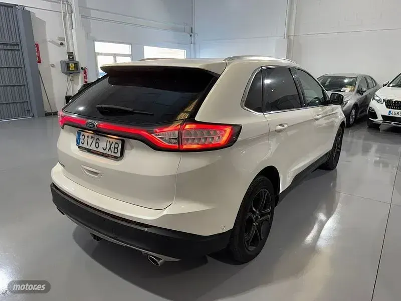 Usado Ford Edge Titanium 210 CV (154 kW) 2017 Blanco SUV