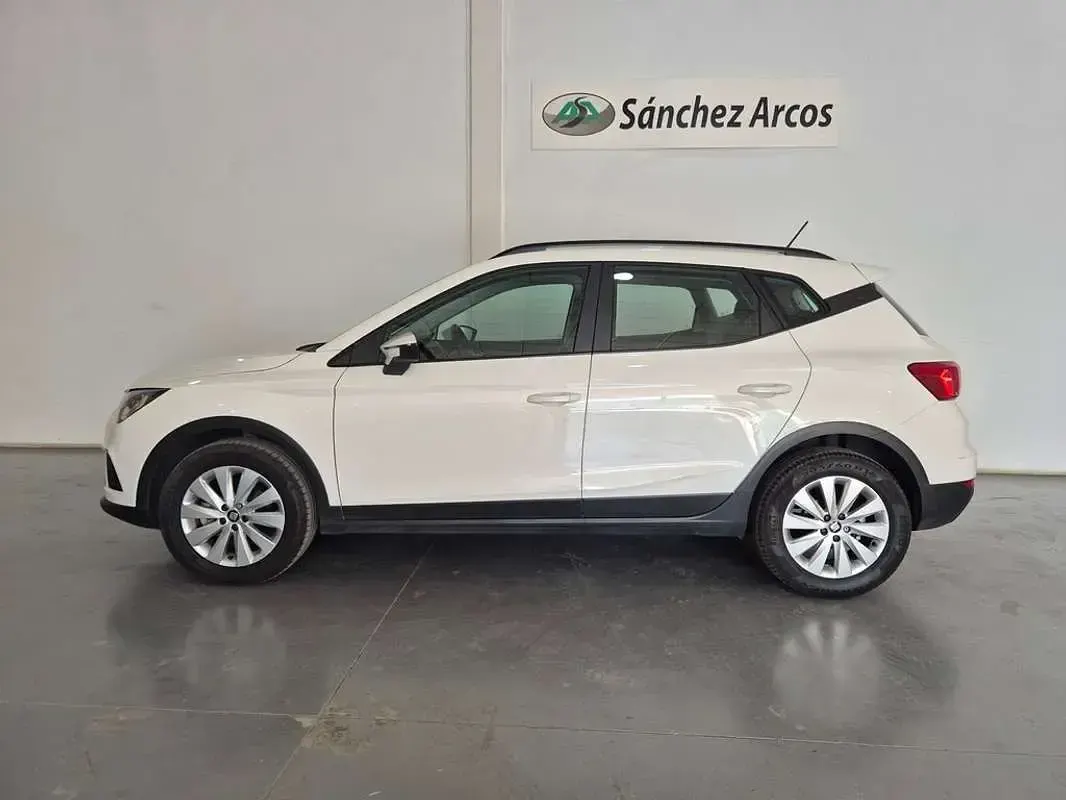 Usado Seat Arona FR 109 CV (80 kW) 2021 Blanco SUV