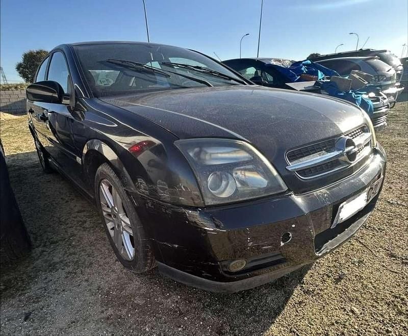 Usado Opel Vectra GTS 122 CV (89 kW) 2004 Negro Berlina