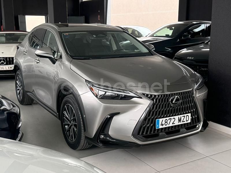Usado Lexus NX450h+ Luxury Line 306 CV (225 kW) 2022 Gris / plata SUV