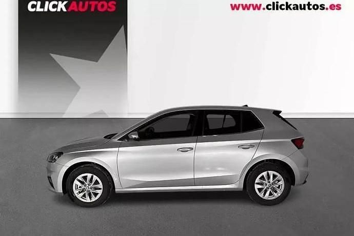Usado Skoda Fabia Selection 115 CV (84 kW) 2025 Blanco Utilitario