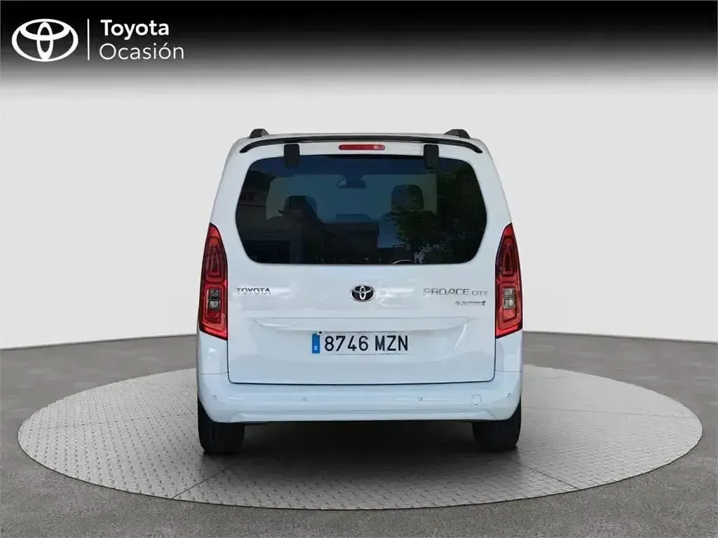Usado Toyota Proace City Active 100 kW (136 CV) 2025 Blanco Monovolumen