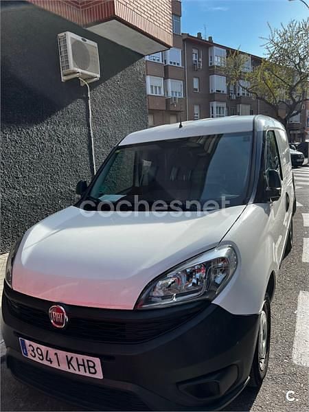 Blanco Usado 2012 Fiat Doblò Monovolumen | 6000 € (Precio justo) - Imagen 1/4