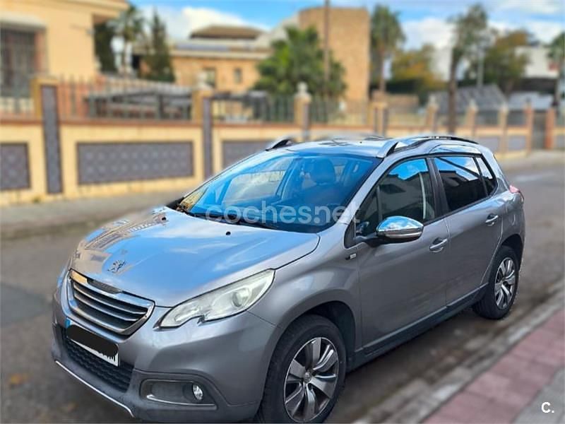 Usado Peugeot 2008 Style 82 CV (60 kW) 2016 Gris / plata SUV