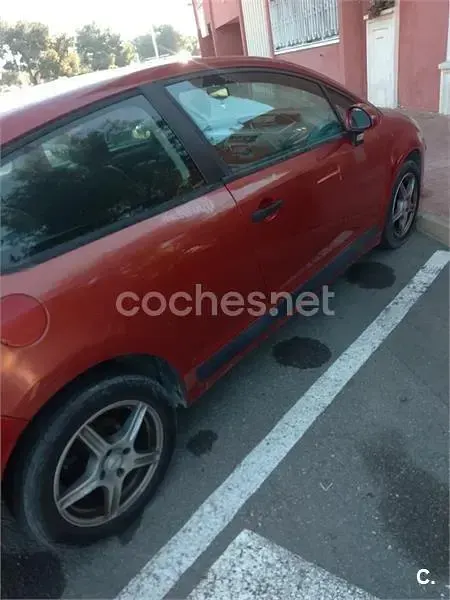 Usado Citroën C4 VTR Sport 110 CV (80 kW) 2005 Rojo Berlina