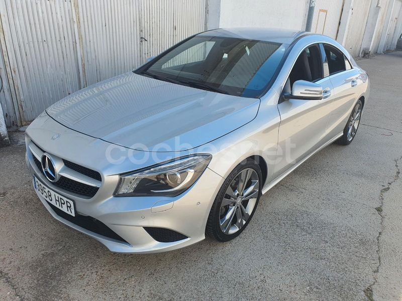 Gris / plata Usado 2013 Mercedes CLA220 Urban Berlina | 19.900 € (Precio justo) - Imagen 1/4