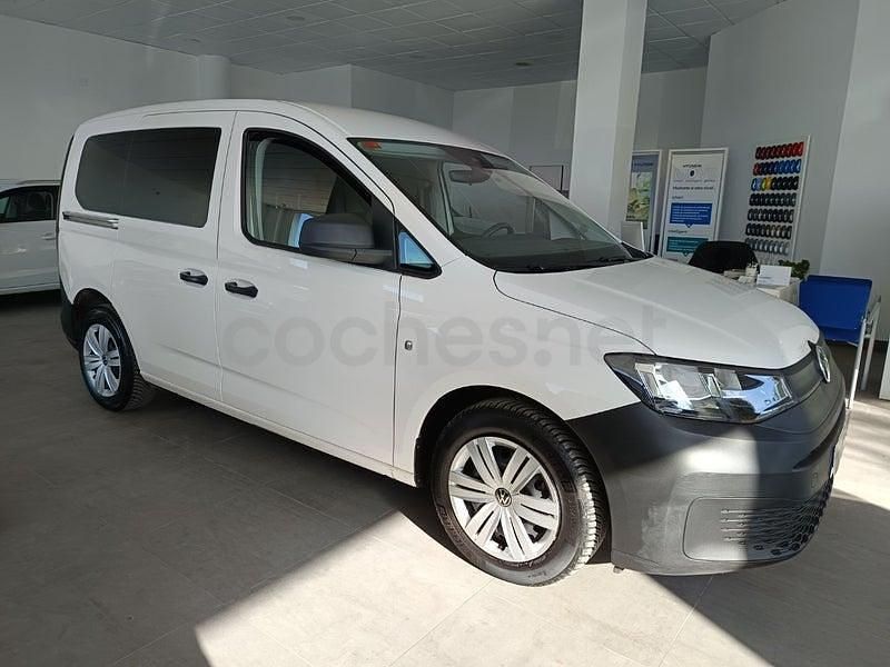Usado VW Caddy Beach 102 CV (75 kW) 2021 Beige Monovolumen