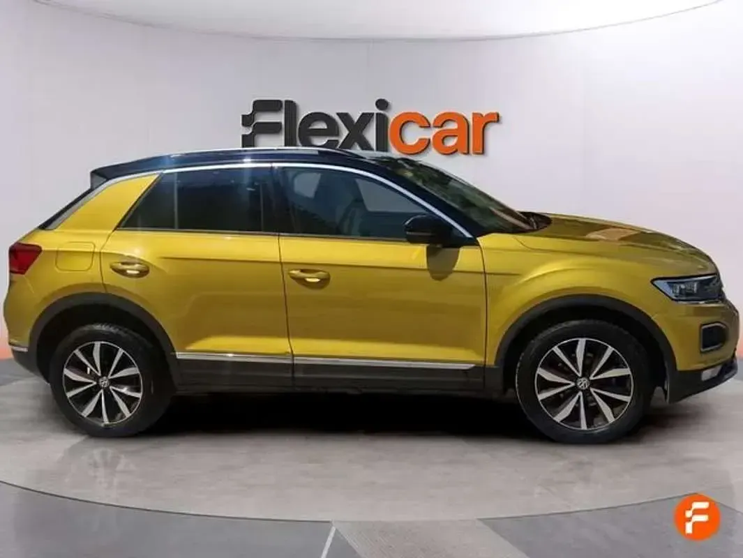 Usado VW T-Roc Advance 116 CV (85 kW) 2018 Amarillo SUV