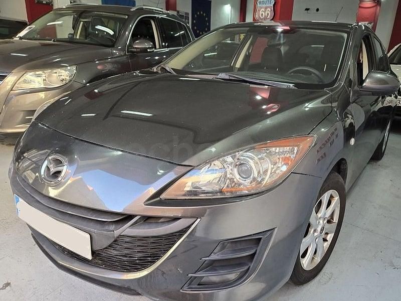 Gris / plata Usado 2011 Mazda 3 Luxury Berlina | 4900 € (Super precio) - Imagen 1/4