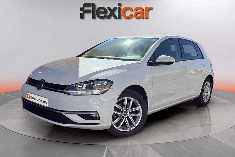Usado VW Golf VII Advance 125 CV (91 kW) 2018 Blanco Berlina