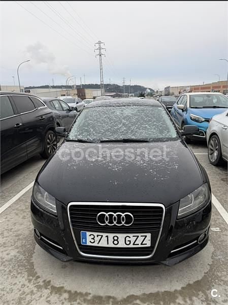 Usado Audi A3 Ambiente 105 CV (77 kW) 2010 Negro Utilitario