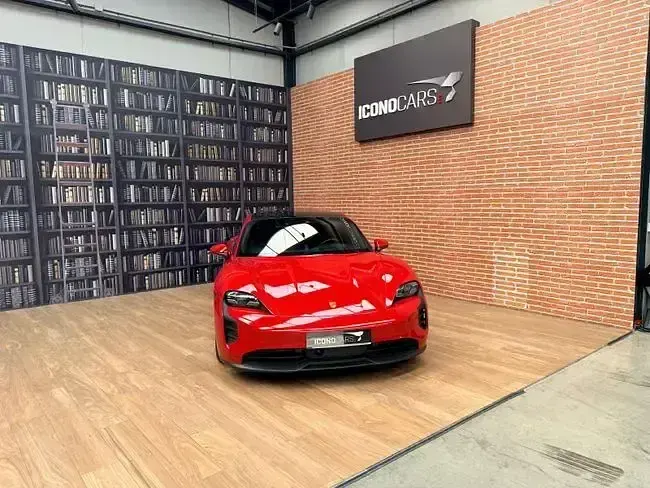 Usado Porsche Taycan GTS 439 kW (598 CV) 2022 Rojo Berlina