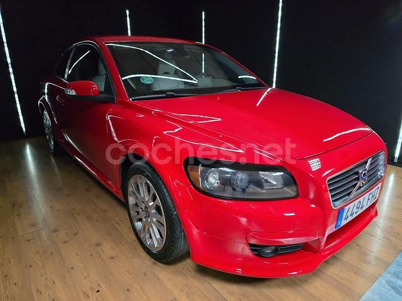 Usado Volvo C30 Summum 230 CV (169 kW) 2007 Rojo Utilitario