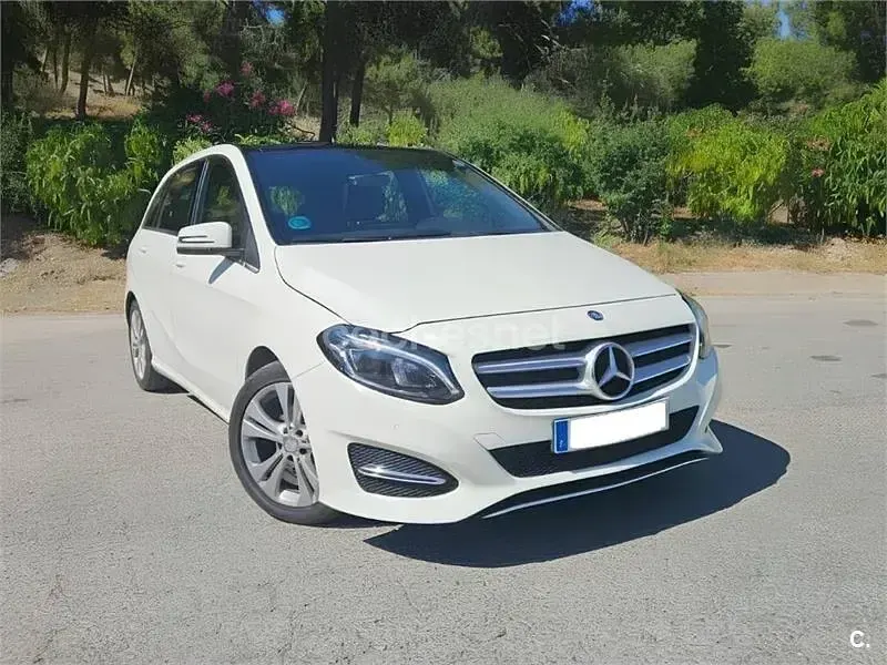Usado Mercedes B180 109 CV (80 kW) 2016 Blanco Utilitario