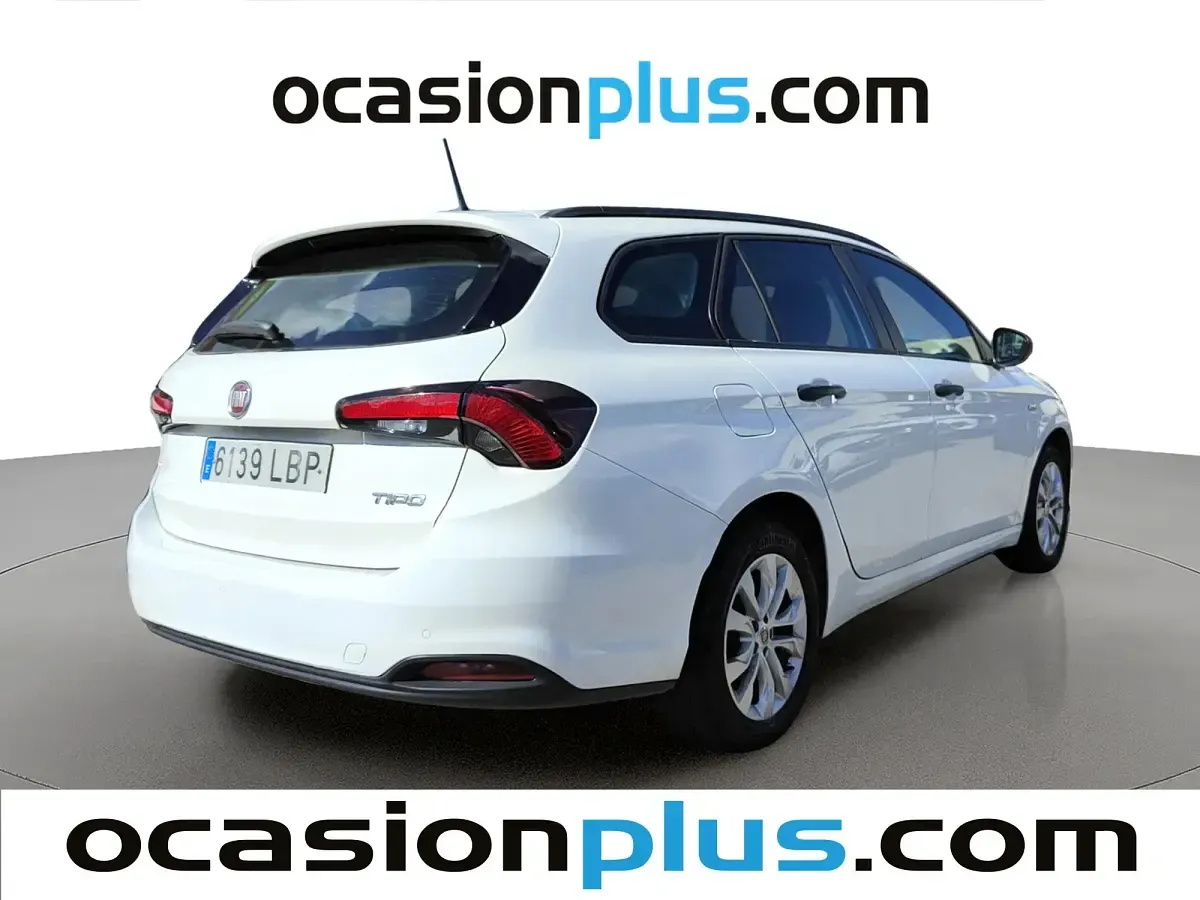 Usado Fiat Tipo Business 120 CV (88 kW) 2019 Blanco Familiar