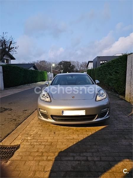 Usado Porsche Panamera 299 CV (219 kW) 2011 Gris / plata Berlina