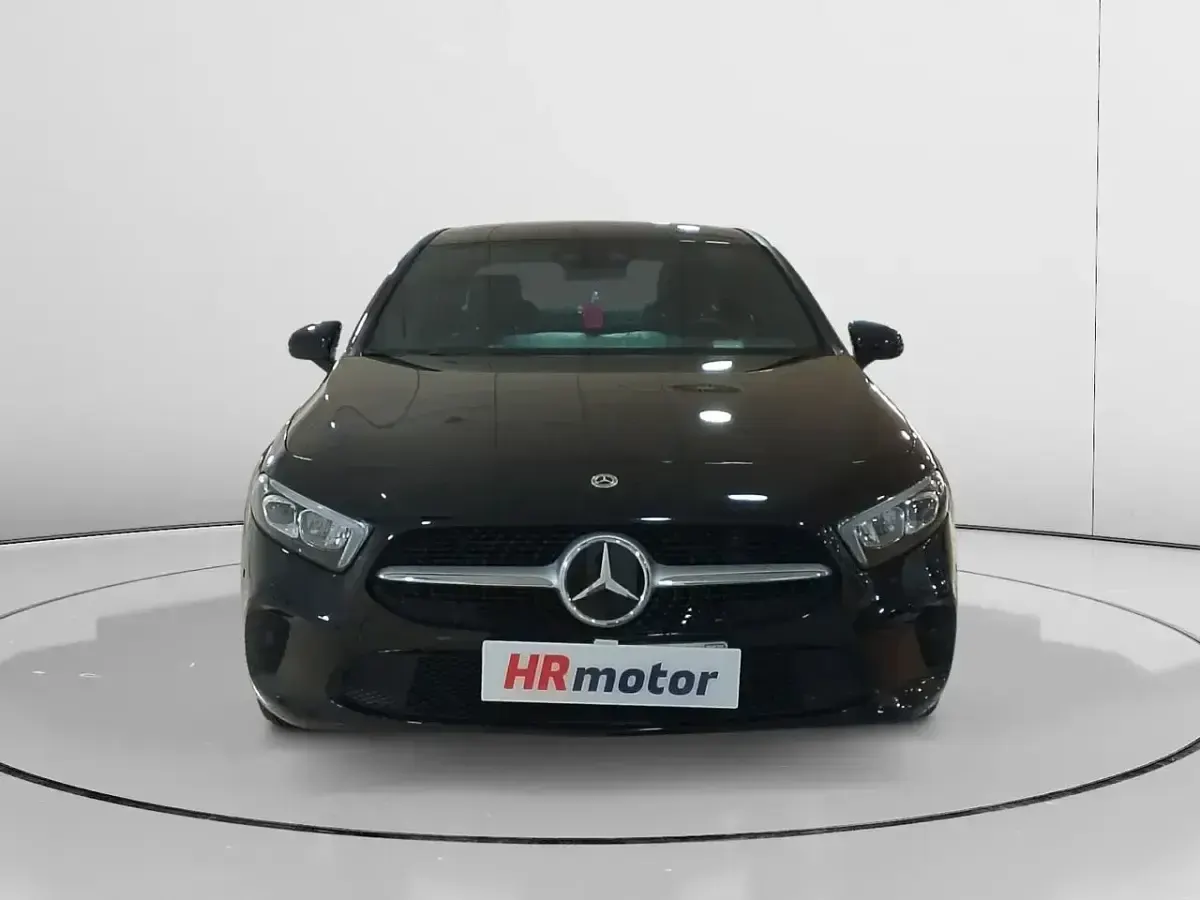 Usado Mercedes A180 136 CV (100 kW) 2022 Negro Berlina