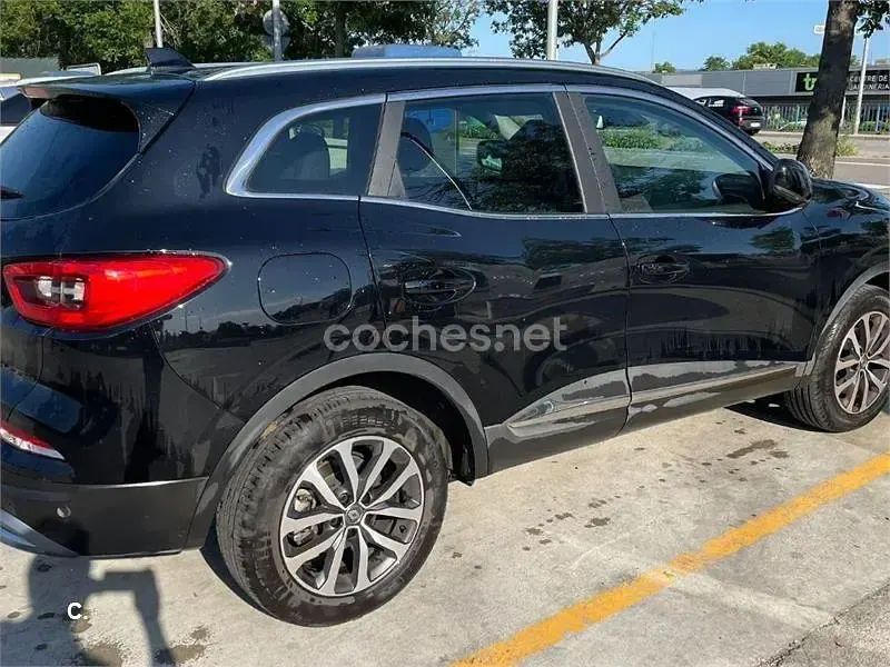 Usado Renault Kadjar Zen 140 CV (102 kW) 2020 Negro SUV