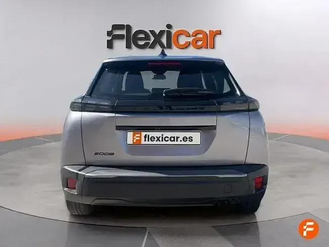 Usado Peugeot 2008 Active 100 CV (73 kW) 2023 Gris SUV