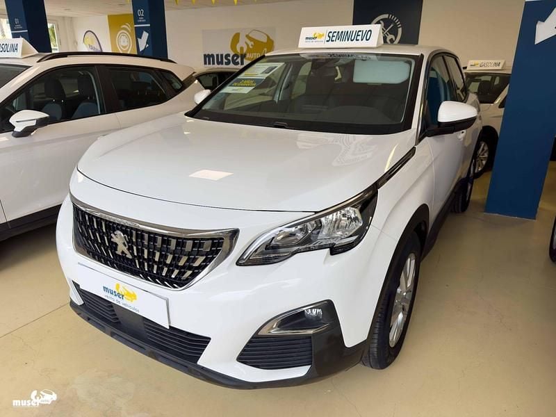 Usado Peugeot 3008 Active 130 CV (95 kW) 2020 Blanco SUV