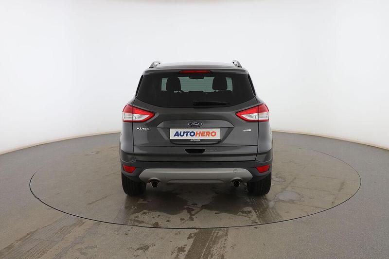 Usado Ford Kuga Titanium 150 CV (110 kW) 2015 Gris SUV