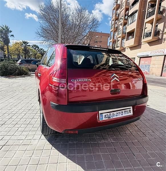 Usado Citroën C4 92 CV (67 kW) 2007 Granate Berlina